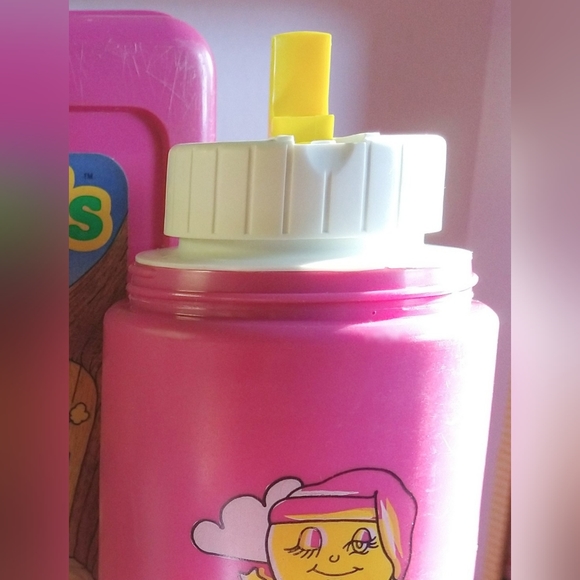 Vintage 1986 GLO Friends Glo Worm Thermos Lunch Box, Thermos & 3 Glo Figures - Picture 4 of 8